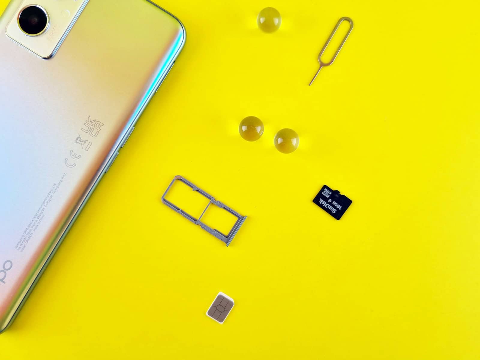 Comment retirer une carte SIM de l'iPhone sans outil
