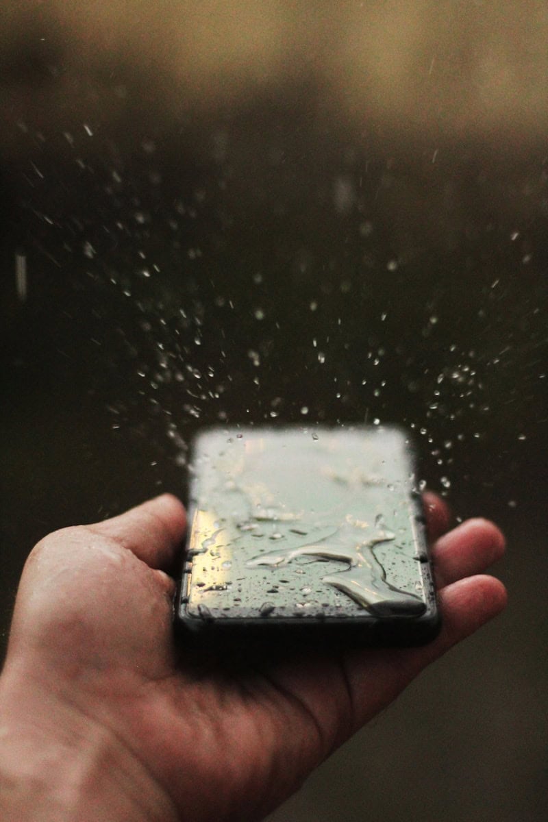 Quels iPhones sont imperméables? (Guide 2025)