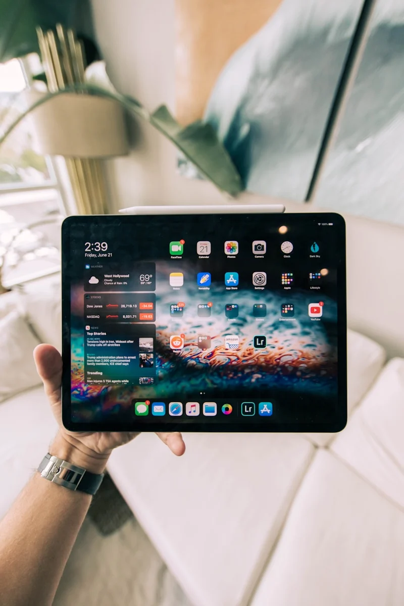 Comment activer le mode sombre sur iPad (Guide 2025)