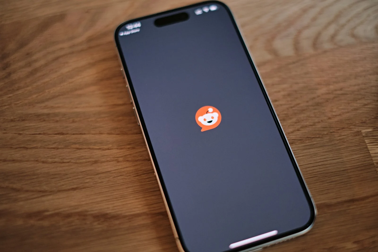 Application Reddit pour iPhone : guide complet 2026