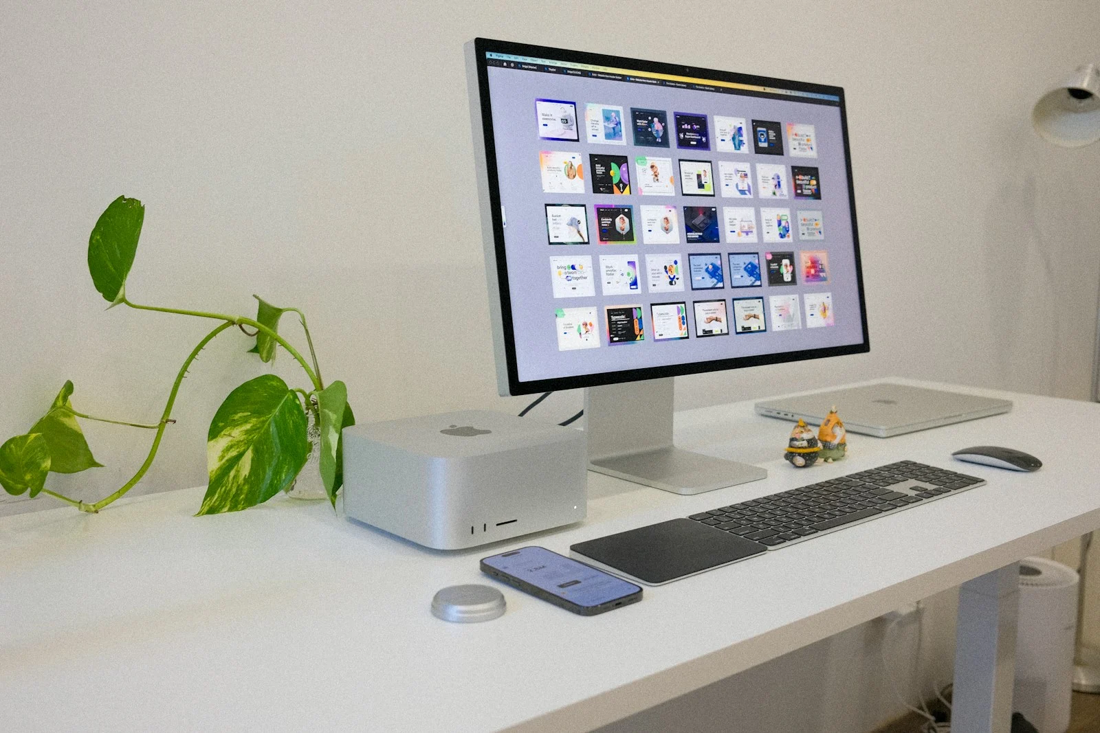 Mac Studio Stand : Améliorer l'efficacité de votre poste de travail